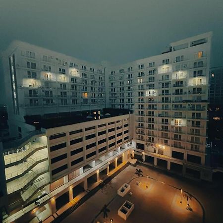 Dolphin Inn & Suites Manhattan ラクナウ エクステリア 写真