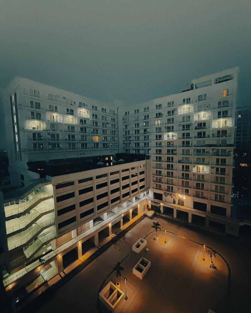 Dolphin Inn & Suites Manhattan ラクナウ エクステリア 写真